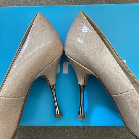 Spring beige high heels - Picture 4 of 4